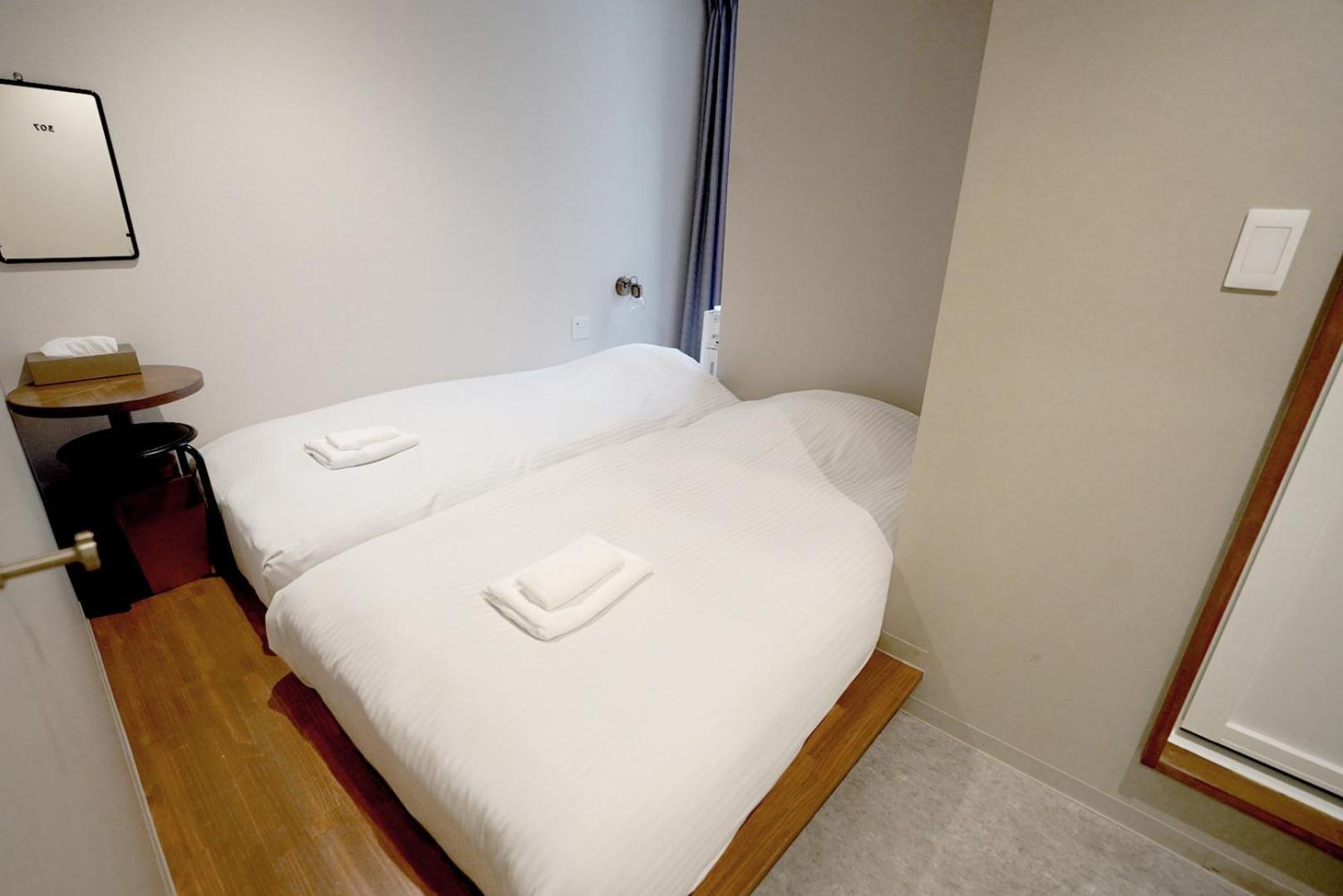 &And Hostel Shinsaibashi East Oszaka Szoba fotó